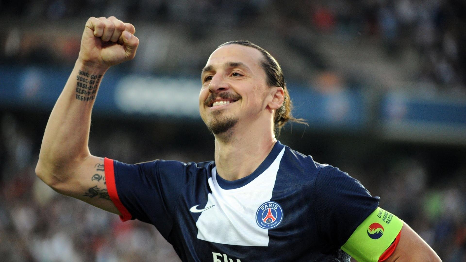 体育赛事精彩迷人，观众心情高涨，体育赛事集锦